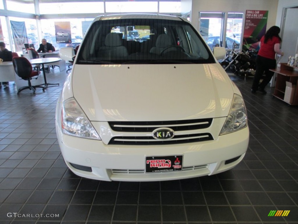 2006 Sedona LX - White / Gray photo #2