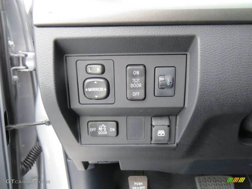 2014 Toyota Tundra TSS CrewMax Controls Photo #90410712
