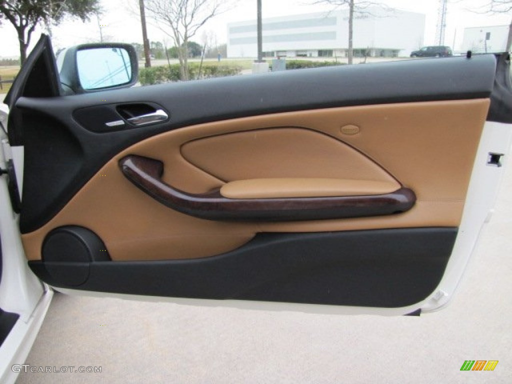 2002 BMW 3 Series 325i Convertible Door Panel Photos
