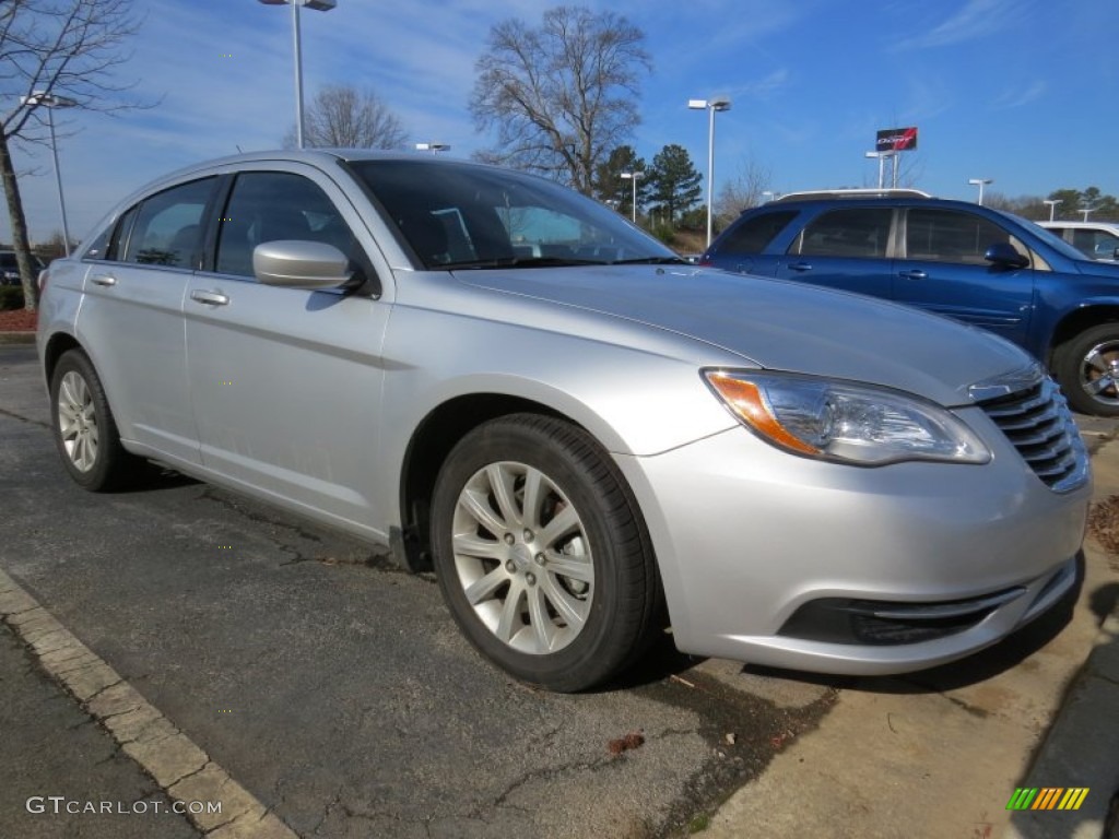 2011 200 Touring - Bright Silver Metallic / Black photo #4