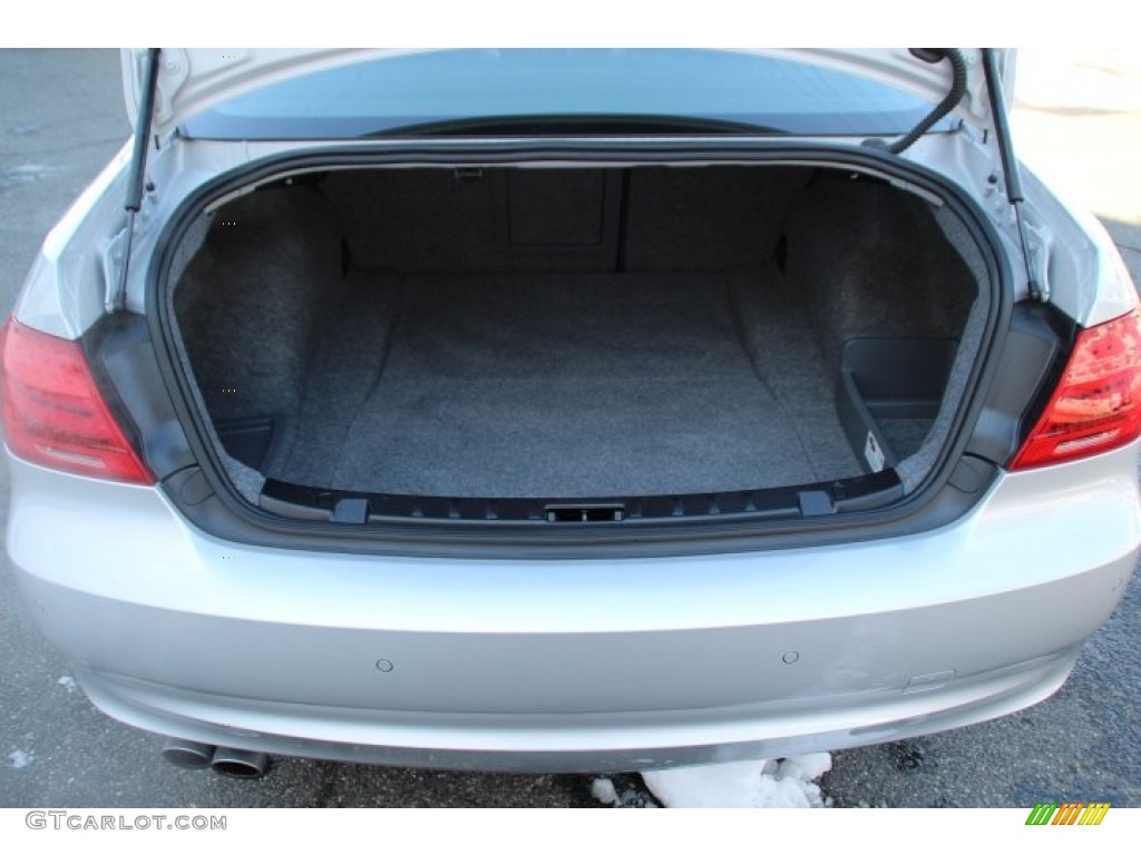 2013 BMW 3 Series 328i xDrive Coupe Trunk Photos