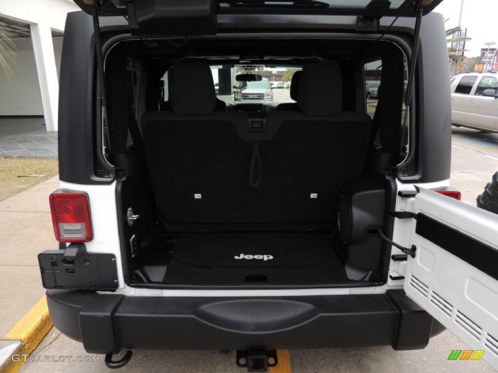 2011 Wrangler Rubicon 4x4 - Bright White / Black photo #4