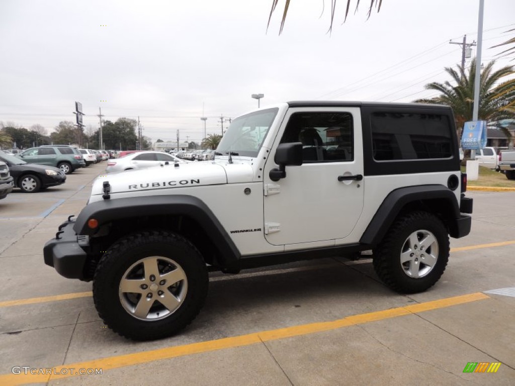 2011 Wrangler Rubicon 4x4 - Bright White / Black photo #5