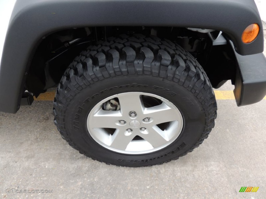 2011 Wrangler Rubicon 4x4 - Bright White / Black photo #23