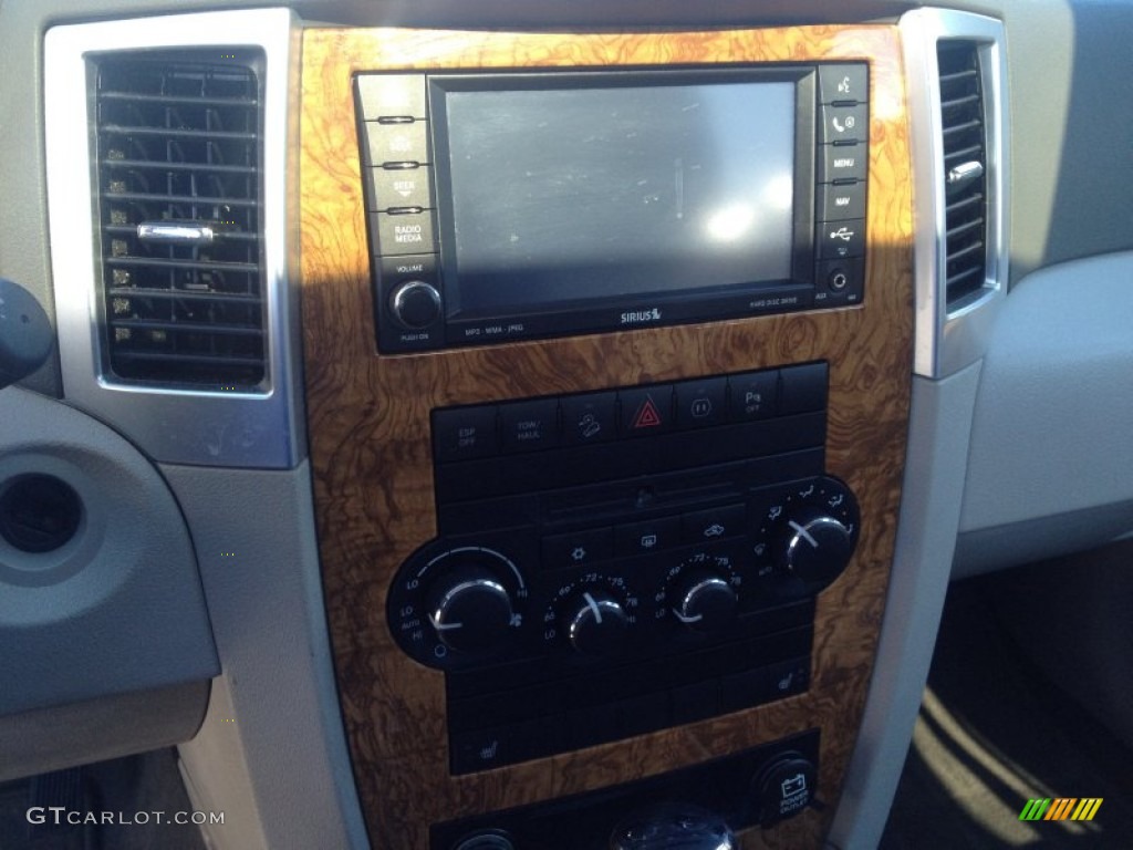 2008 Grand Cherokee Limited 4x4 - Bright Silver Metallic / Dark Khaki/Light Graystone photo #22