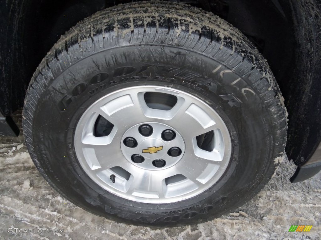 2014 Chevrolet Suburban LS 4x4 Wheel Photos