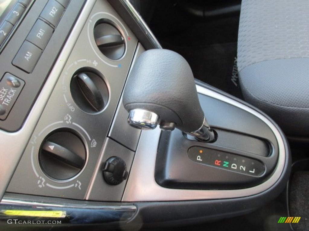 2006 Matrix AWD - Cosmic Blue Metallic / Dark Gray photo #12