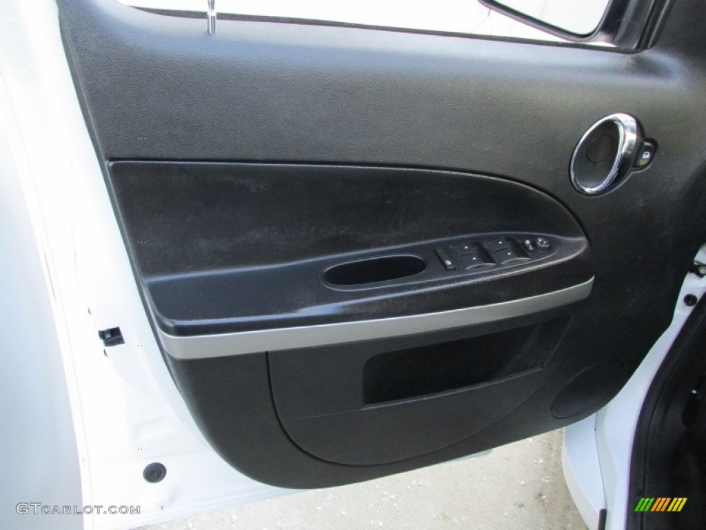 2011 HHR LS - Arctic Ice White / Ebony photo #10