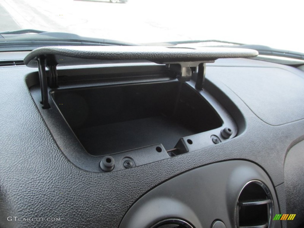 2011 HHR LS - Arctic Ice White / Ebony photo #17