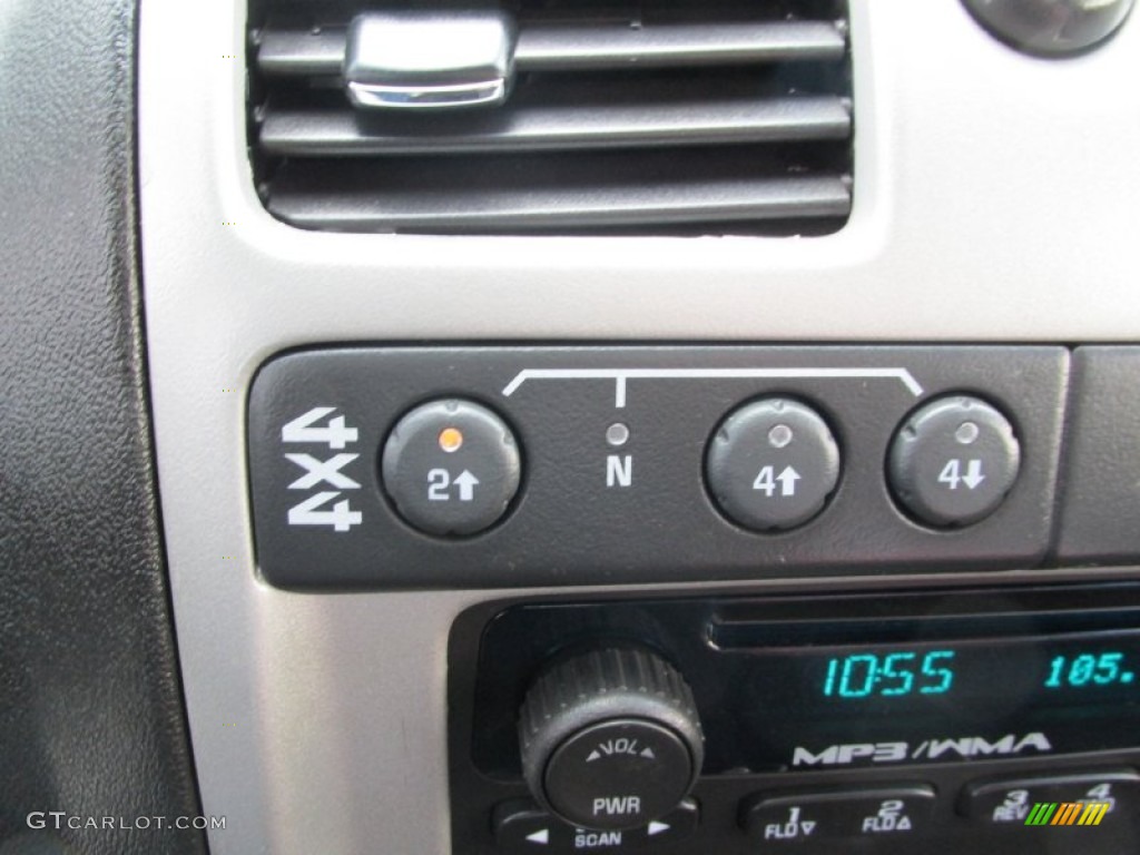 2010 Chevrolet Colorado LT Regular Cab 4x4 Controls Photo #90430767