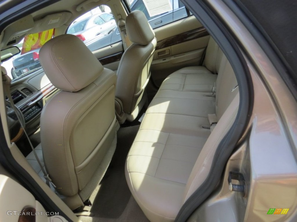 2004 Grand Marquis LS - Arizona Beige Metallic / Medium Parchment photo #9