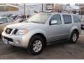 Silver Lightning - Pathfinder SE 4x4 Photo No. 3