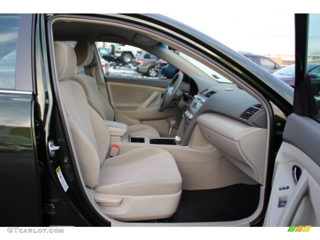 2011 Camry LE - Spruce Green Mica / Bisque photo #8