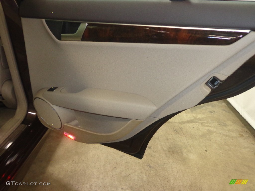 2013 C 300 4Matic Sport - Dolomite Brown Metallic / Almond Beige photo #28