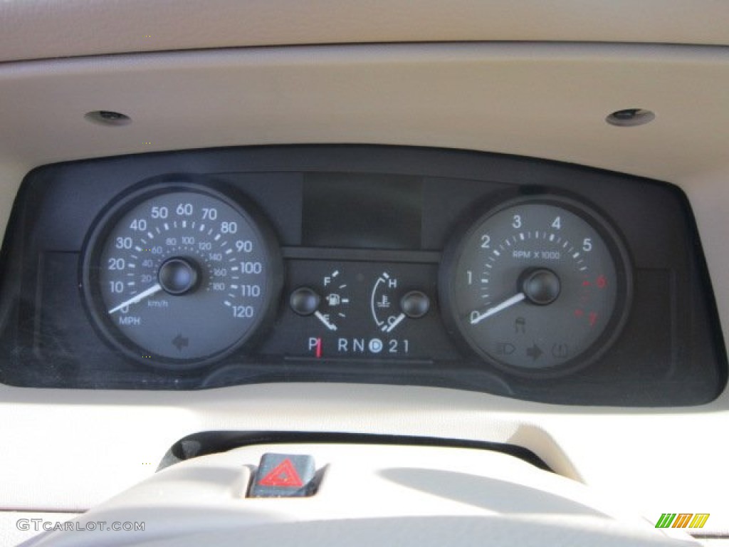 2006 Grand Marquis LS - Vibrant White / Light Camel photo #12