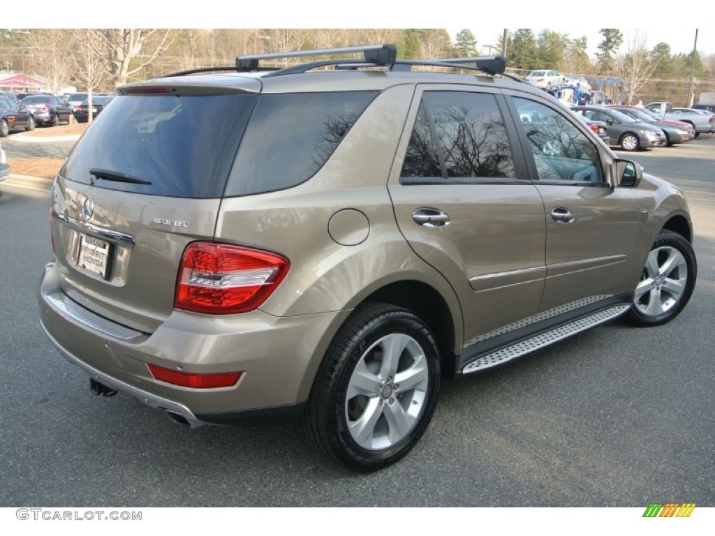 2009 ML 320 BlueTec 4Matic - Sand Beige Metallic / Cashmere photo #4