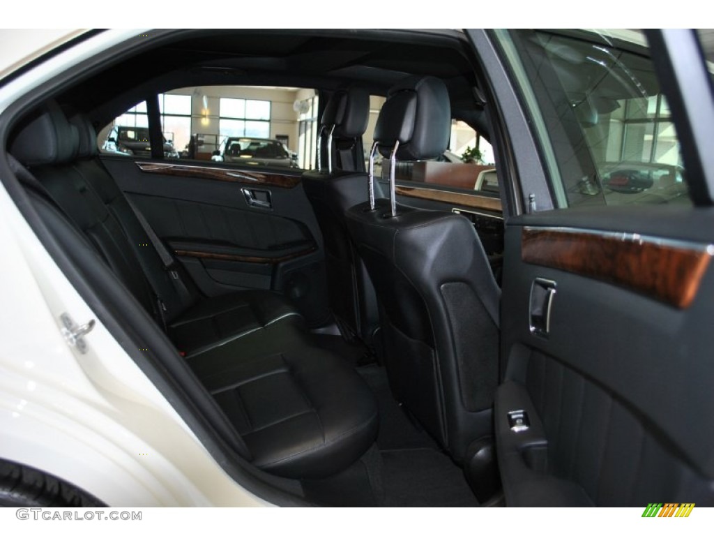 2010 E 350 4Matic Sedan - Arctic White / Black photo #12