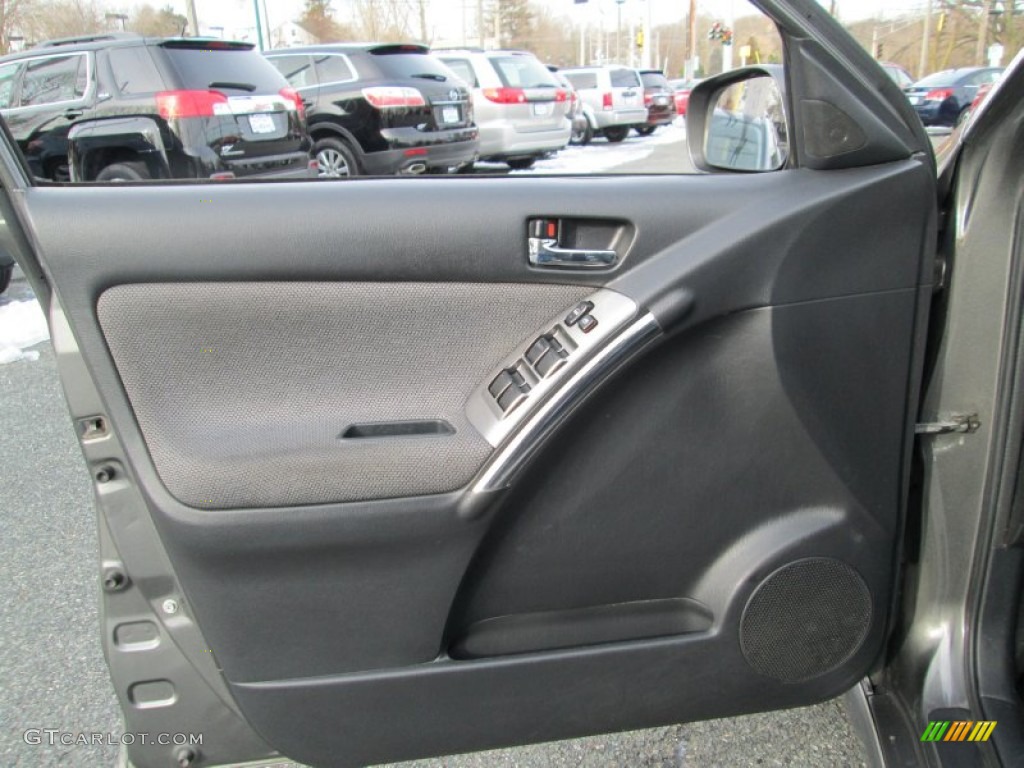 2004 Matrix XR - Phantom Gray / Stone Gray photo #12