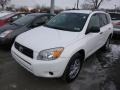 Super White - RAV4 4WD Photo No. 3