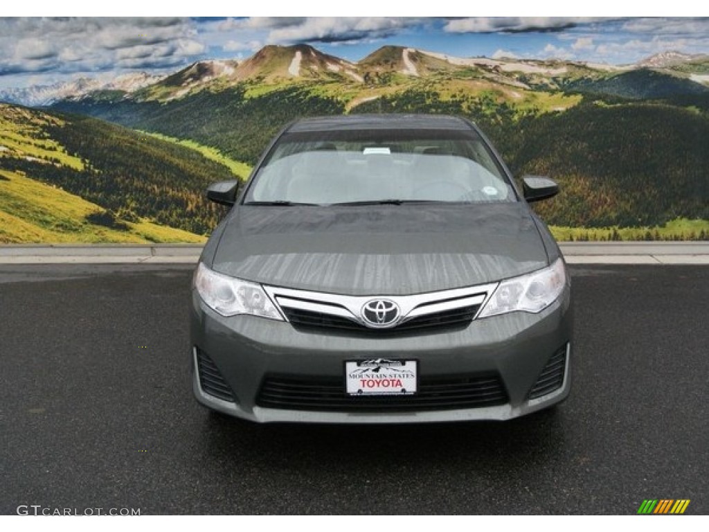 2014 Cypress Pearl Toyota Camry LE 90444778 Photo 2