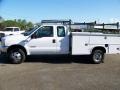 Oxford White - F350 Super Duty XLT SuperCab 4x4 Dually Chassis Photo No. 2