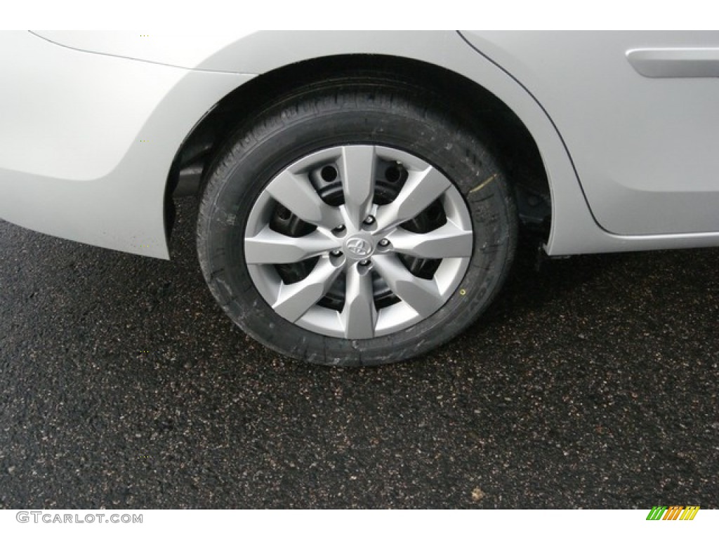 2014 Corolla LE - Classic Silver Metallic / Ash photo #9