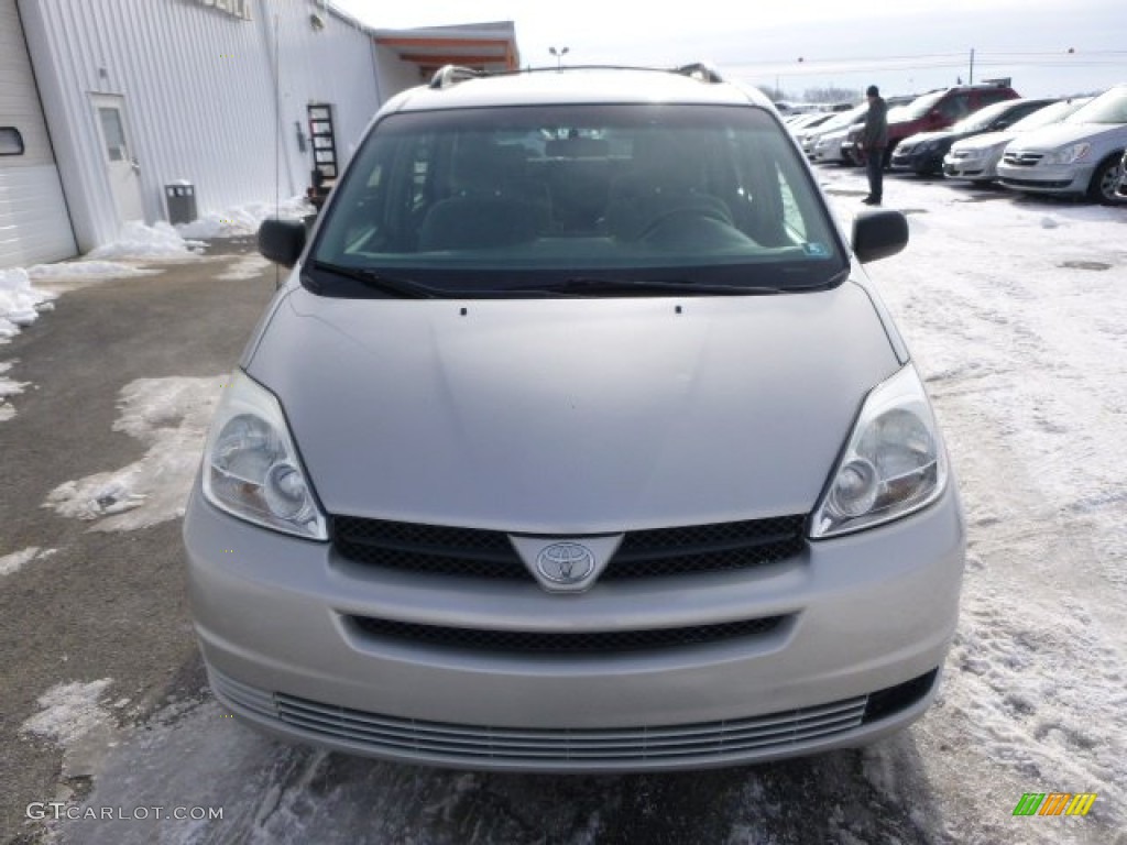 2005 Sienna CE - Silver Shadow Pearl / Stone photo #3