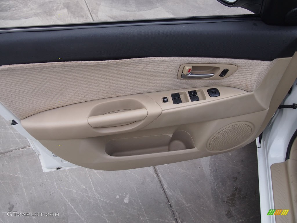 2004 MAZDA3 i Sedan - Rally White / Beige photo #16