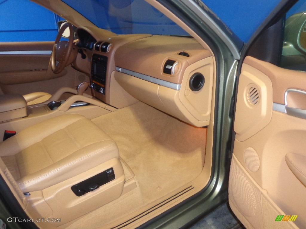 2008 Cayenne Tiptronic - Olive Green Metallic / Havanna/Sand Beige photo #29