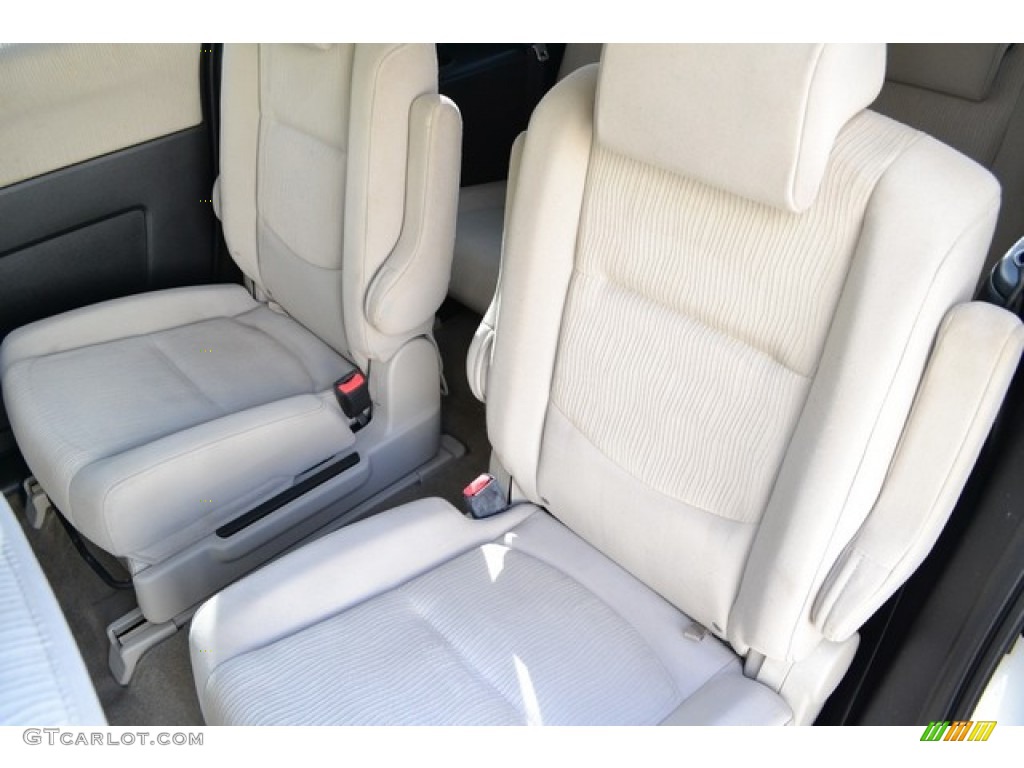 2008 MAZDA5 Sport - Crystal White / Sand photo #20