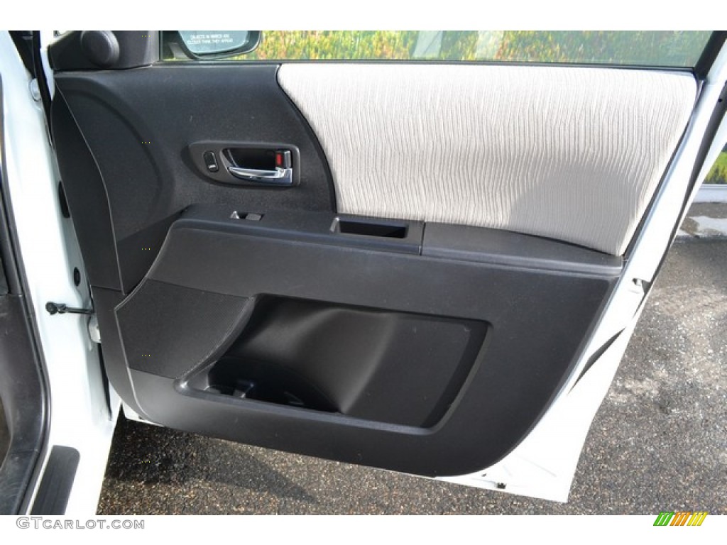 2008 MAZDA5 Sport - Crystal White / Sand photo #24