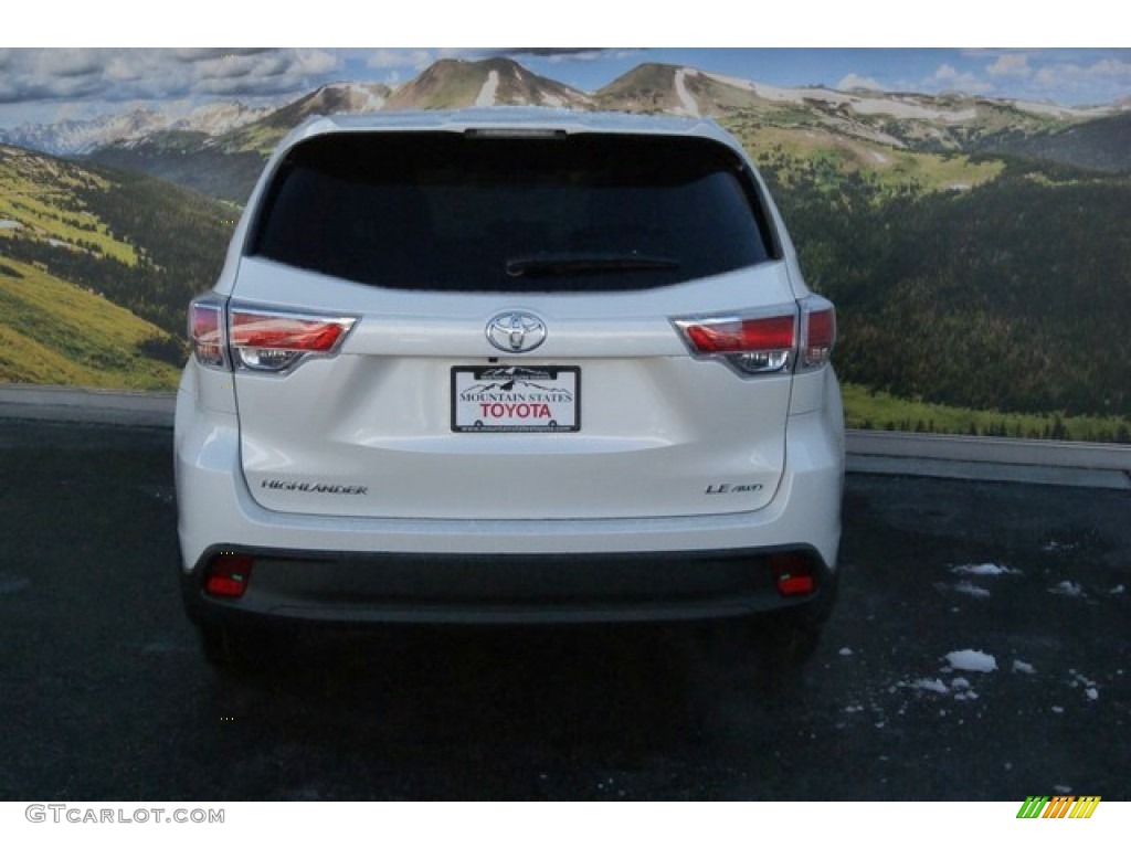 2014 Highlander LE AWD - Blizzard White Pearl / Ash photo #4
