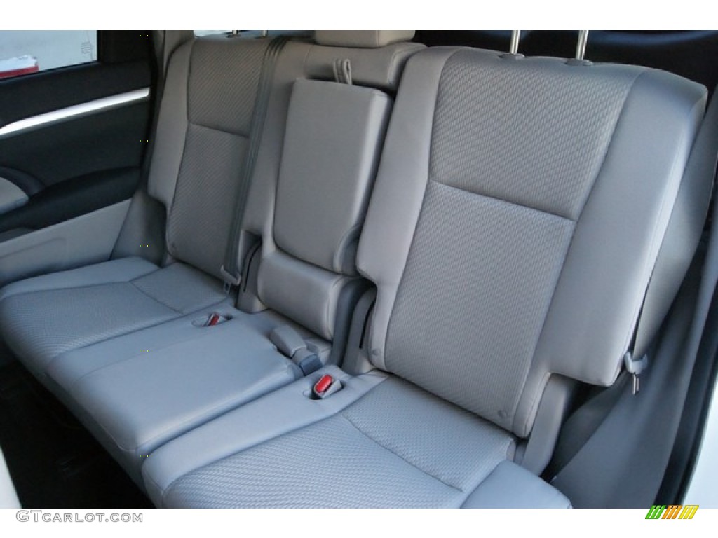 2014 Highlander LE AWD - Blizzard White Pearl / Ash photo #8