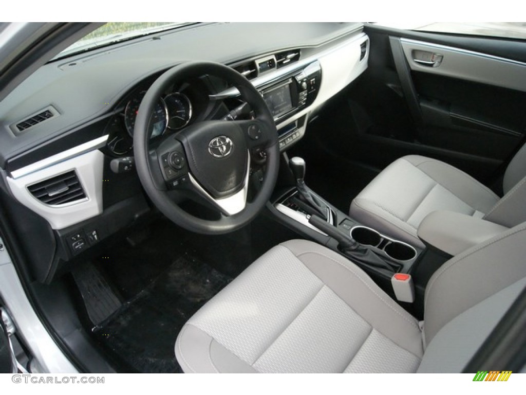 2014 Corolla LE - Classic Silver Metallic / Ash photo #5
