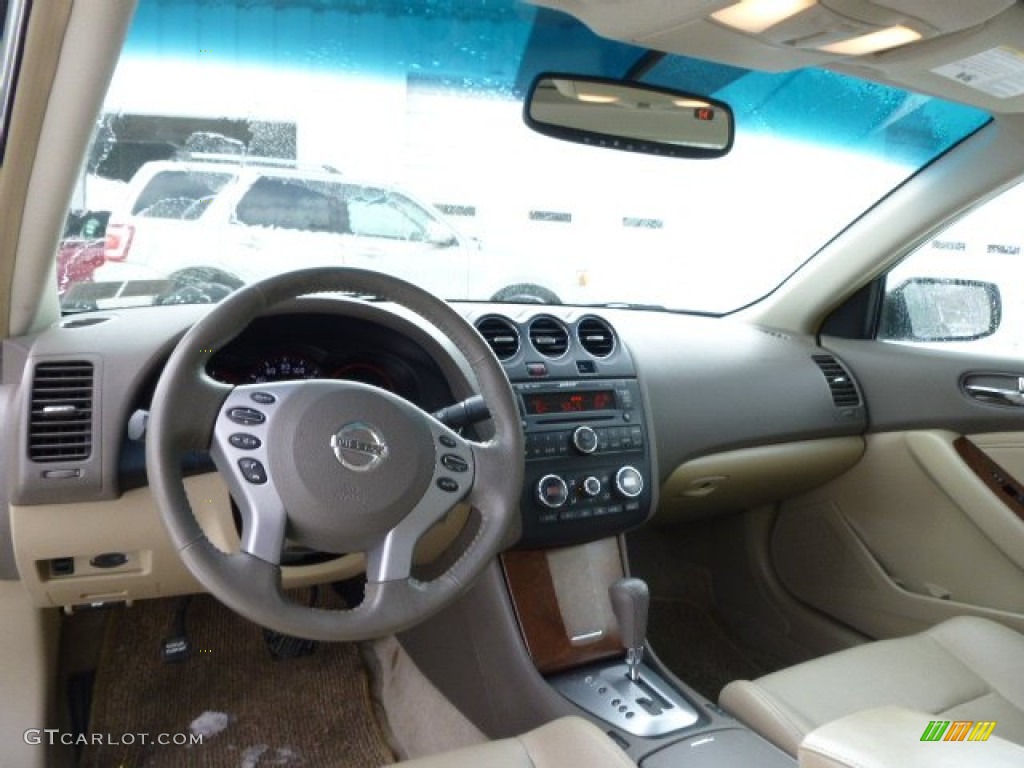 2007 Altima 2.5 S - Metallic Jade / Blond photo #12