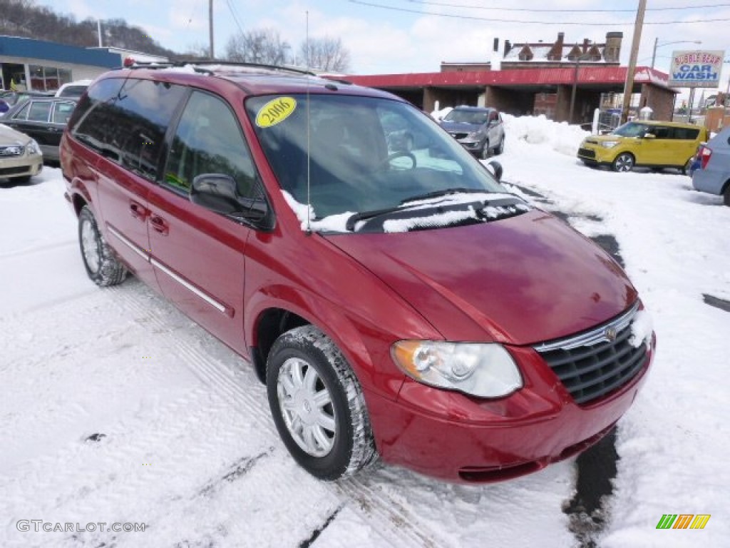 2006 Town & Country Touring - Inferno Red Pearl / Medium Slate Gray photo #2