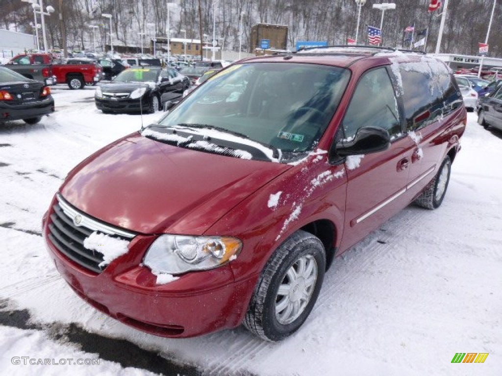 2006 Town & Country Touring - Inferno Red Pearl / Medium Slate Gray photo #4