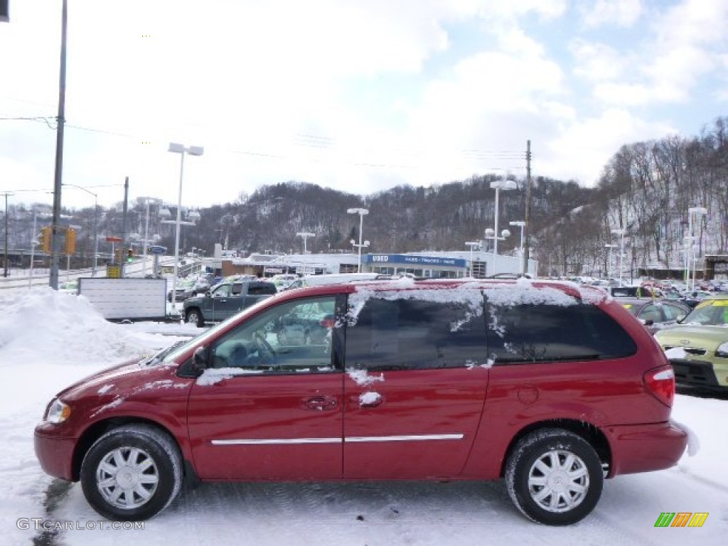 2006 Town & Country Touring - Inferno Red Pearl / Medium Slate Gray photo #5