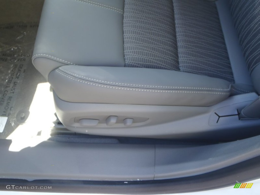 2014 Impala LT - White Diamond Tricoat / Jet Black/Dark Titanium photo #12