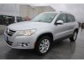 Reflex Silver Metallic - Tiguan SE Photo No. 9