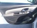 Summit White - Cruze LT Photo No. 9
