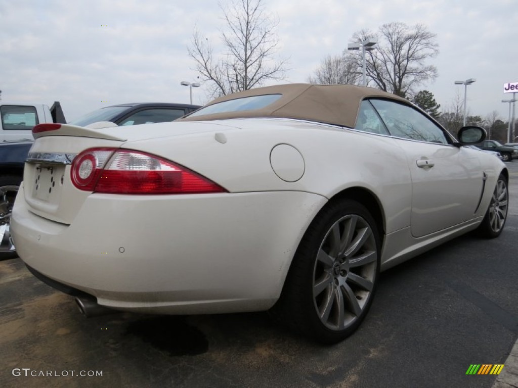 2007 XK XK8 Convertible - White Onyx / Caramel photo #3