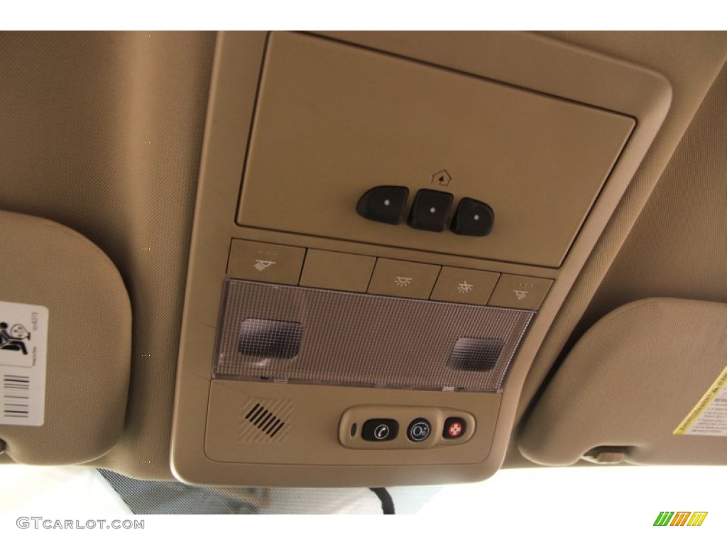 2008 VUE XE - Polar White / Tan photo #9