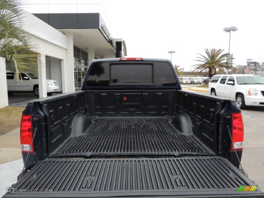 2007 Titan LE Crew Cab 4x4 - Majestic Blue / Graphite Black/Titanium photo #4