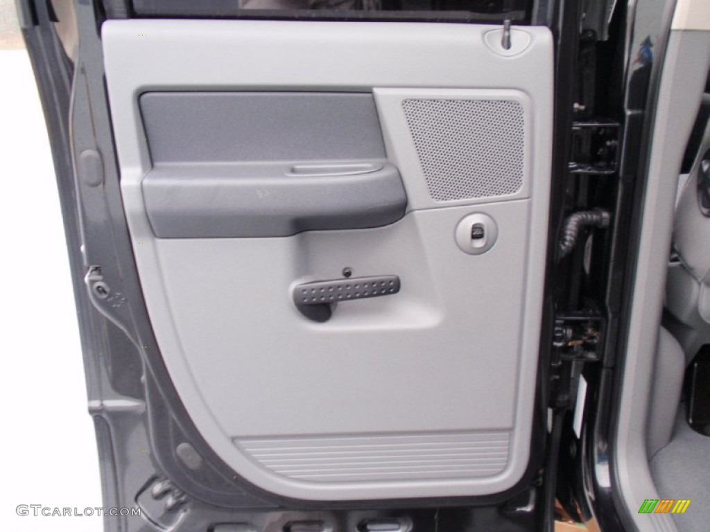 2008 Ram 1500 SLT Quad Cab - Brilliant Black Crystal Pearl / Medium Slate Gray photo #31
