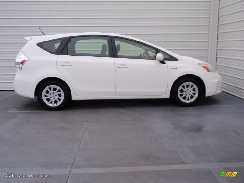 Super White 2013 Toyota Prius v Three Hybrid Exterior Photo #90480473