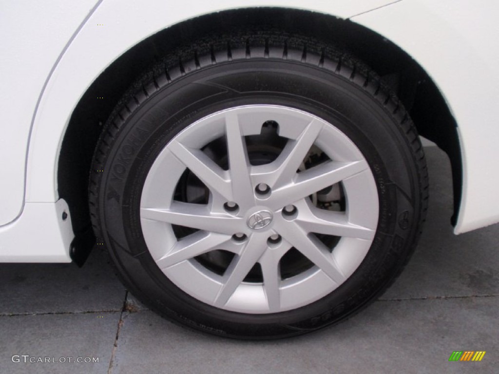 2013 Toyota Prius v Three Hybrid Wheel Photo #90480716