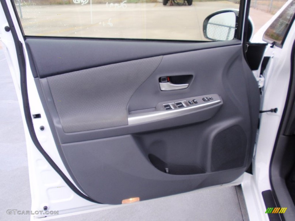 2013 Toyota Prius v Three Hybrid Misty Gray Door Panel Photo #90481148