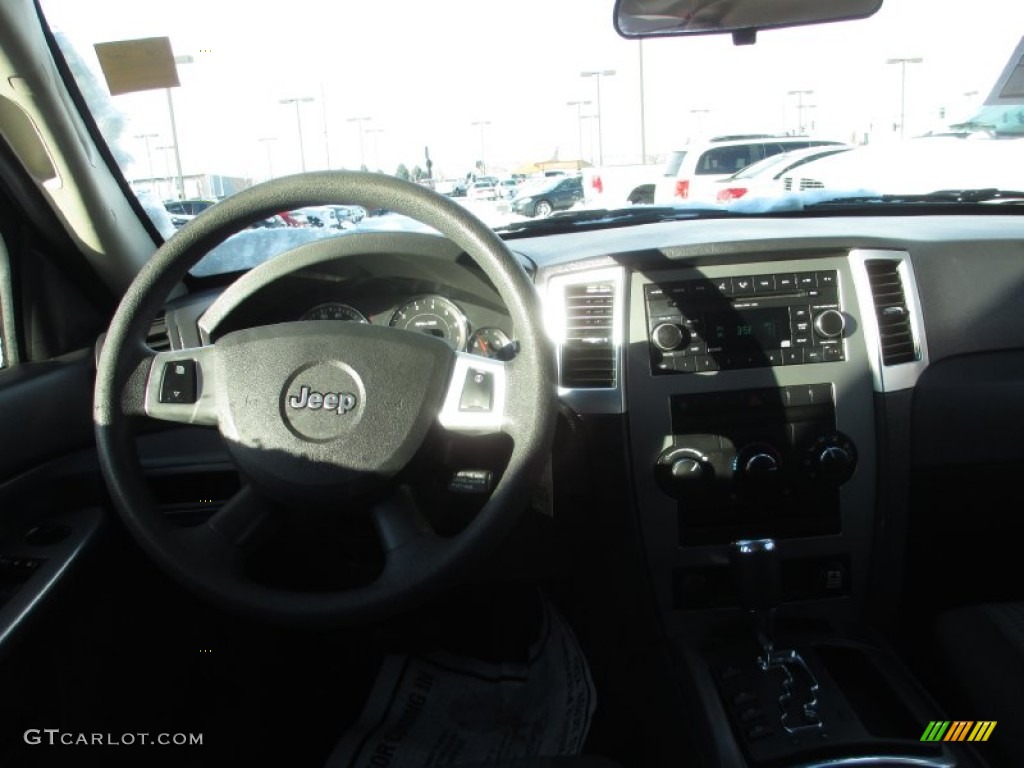 2008 Grand Cherokee Laredo 4x4 - Jeep Green Metallic / Dark Slate Gray photo #6