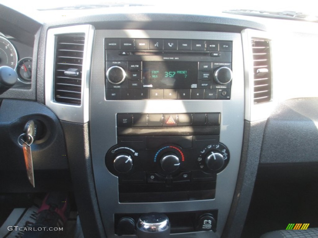 2008 Grand Cherokee Laredo 4x4 - Jeep Green Metallic / Dark Slate Gray photo #9